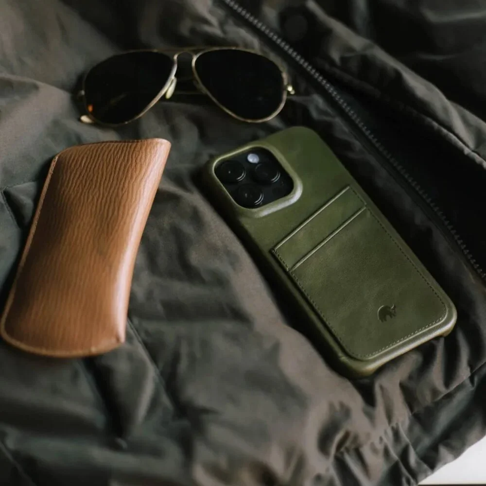 Bullstrap Minimalist Portfolio Case, MAVERICK (Green), iPhone 16 Pro Case, NEW